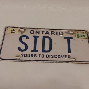 RETRO Personalized ONTARIO License Plate "SID T" 80s